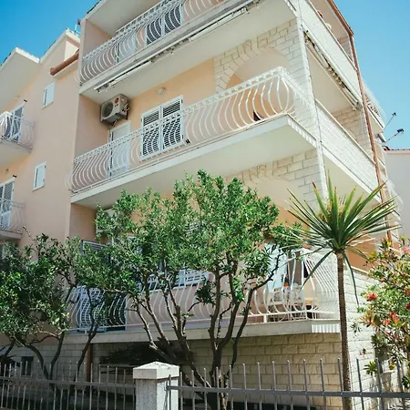 Guest house Ante 3*