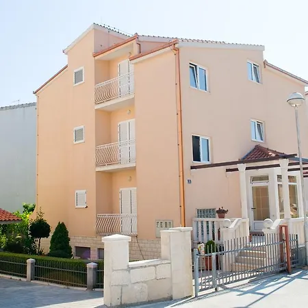 Ante 3* Split